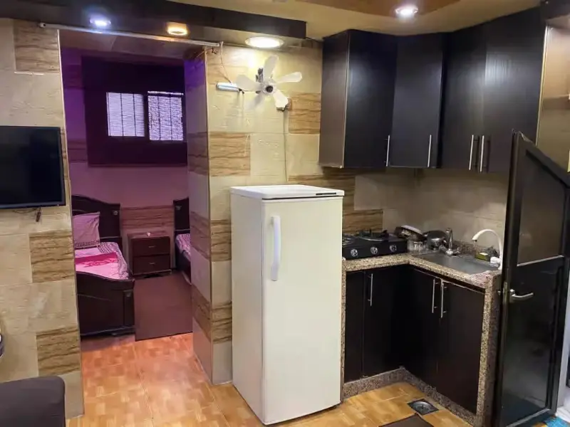 Spacious 3-Bedroom Modern Apartment with Balcony - Prime Location